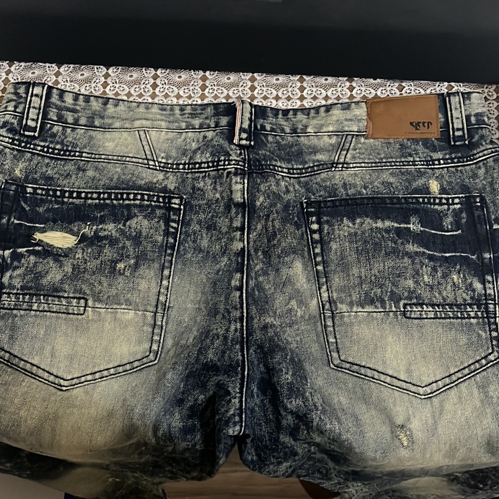 Jeans - Picture 5 of 9